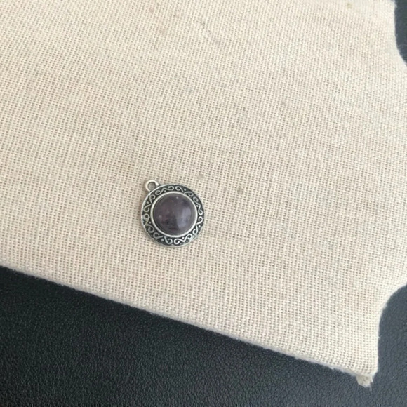 Vintage Silver Tone Pendant - Picture 1 of 3
